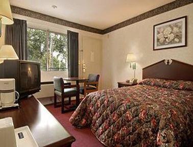 High Point Arcadia Inn Rum bild
